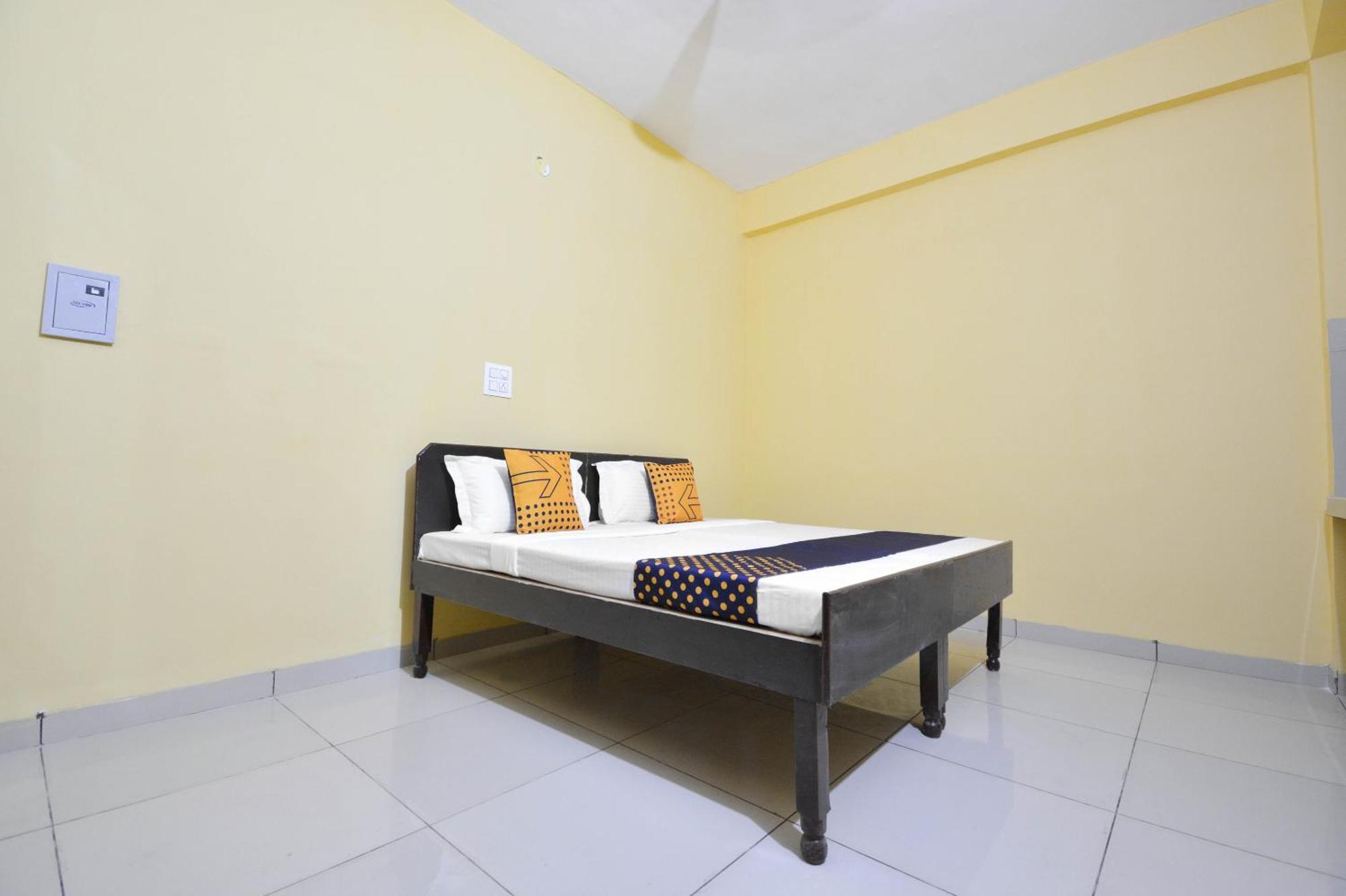 Spot On Hotel Diamond Sohana Exterior photo